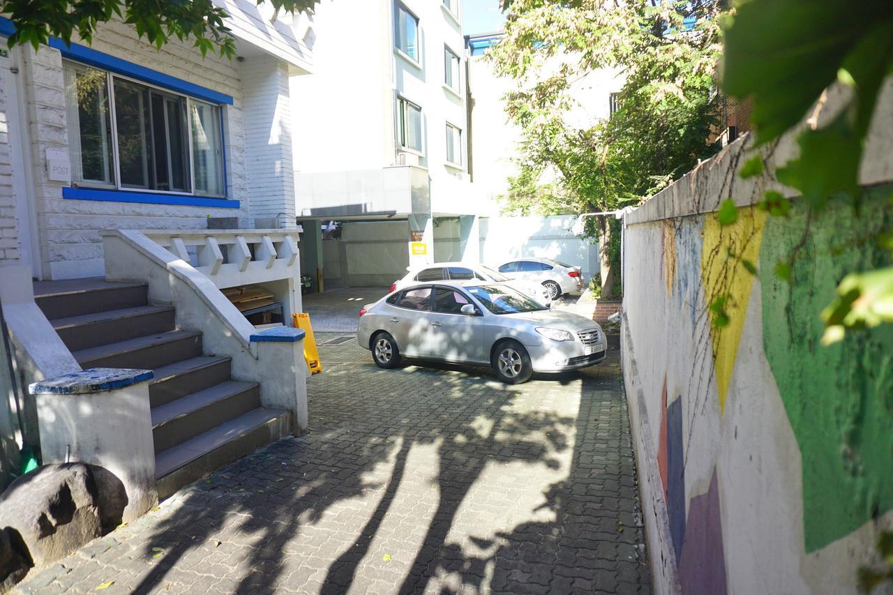 Tiara Guesthouse Seoul Bagian luar foto