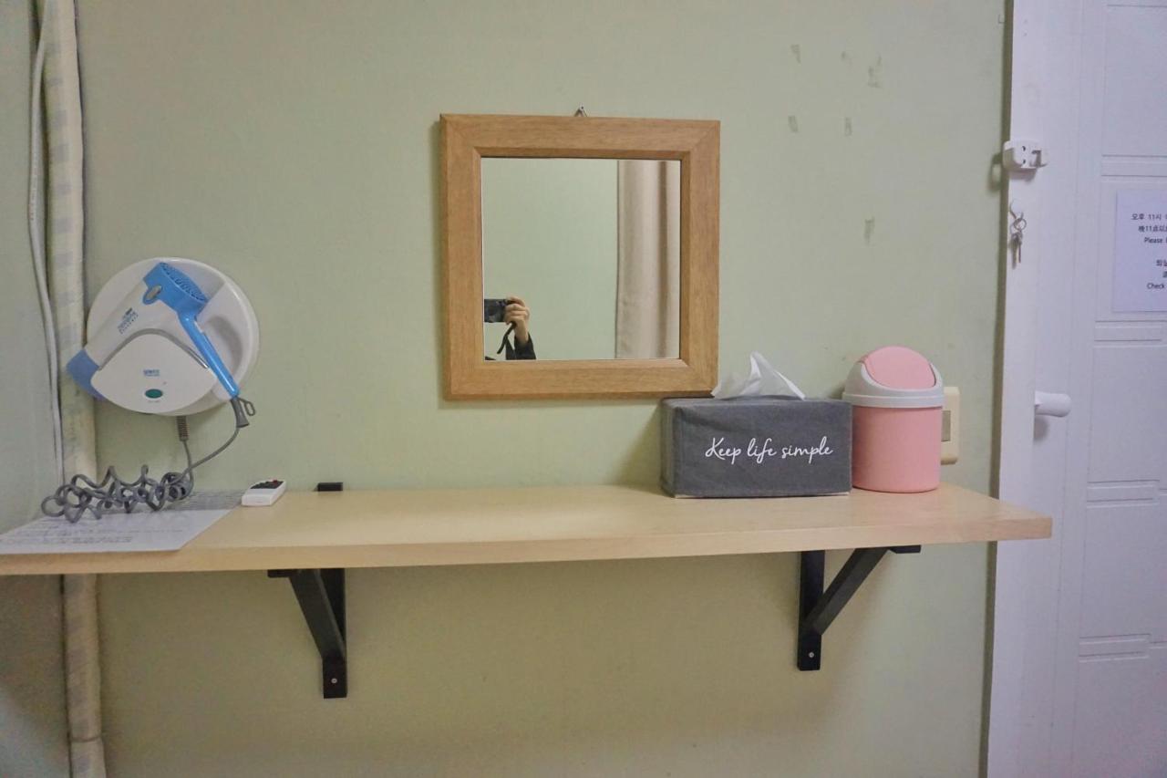 Tiara Guesthouse Seoul Bagian luar foto