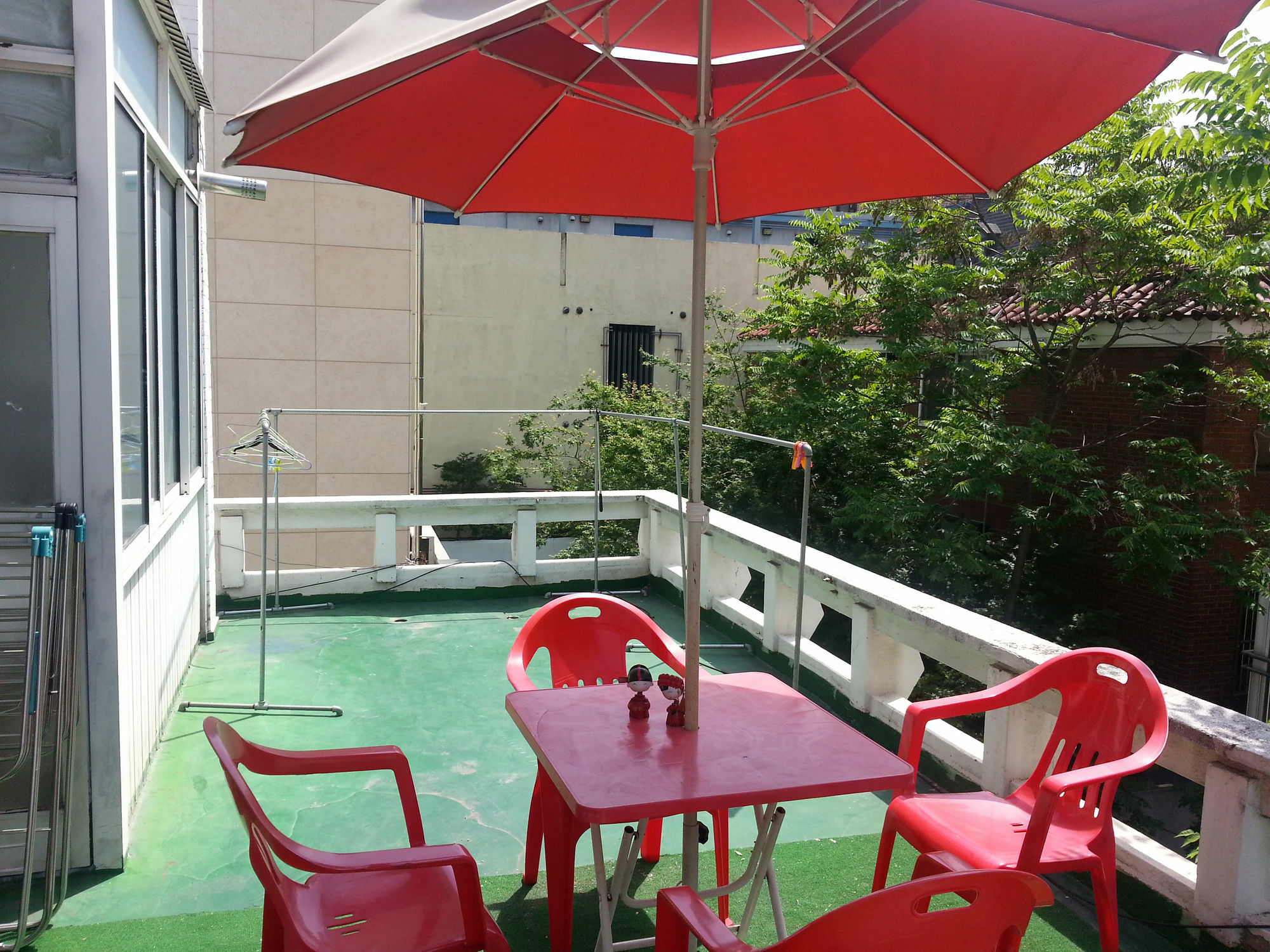 Tiara Guesthouse Seoul Bagian luar foto